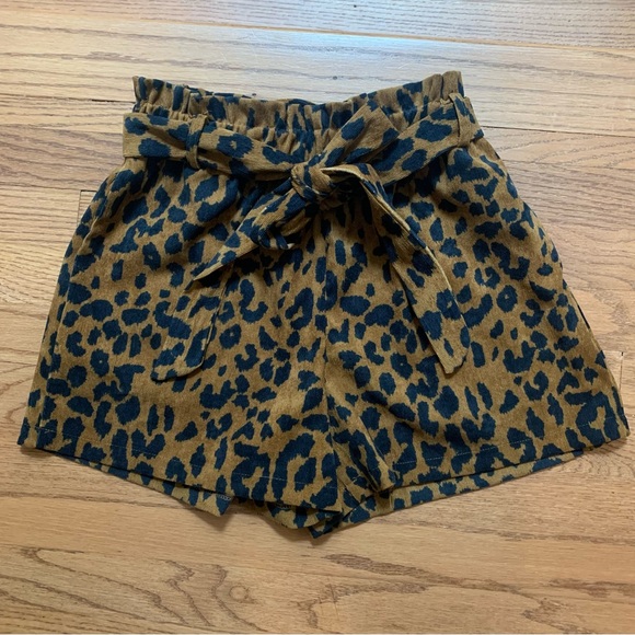 Forever 21 Pants - Forever 21 Leopard Print Corduroy Shorts - Size Medium - EUC